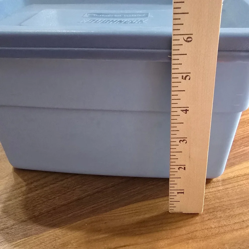 Rubbermaid Roughneck Storage Tote Small Plastic Bin Lid Blue 0475 4 Durable Home